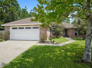 7129 Bayou Landing Dr, Ocean Springs, MS 39564