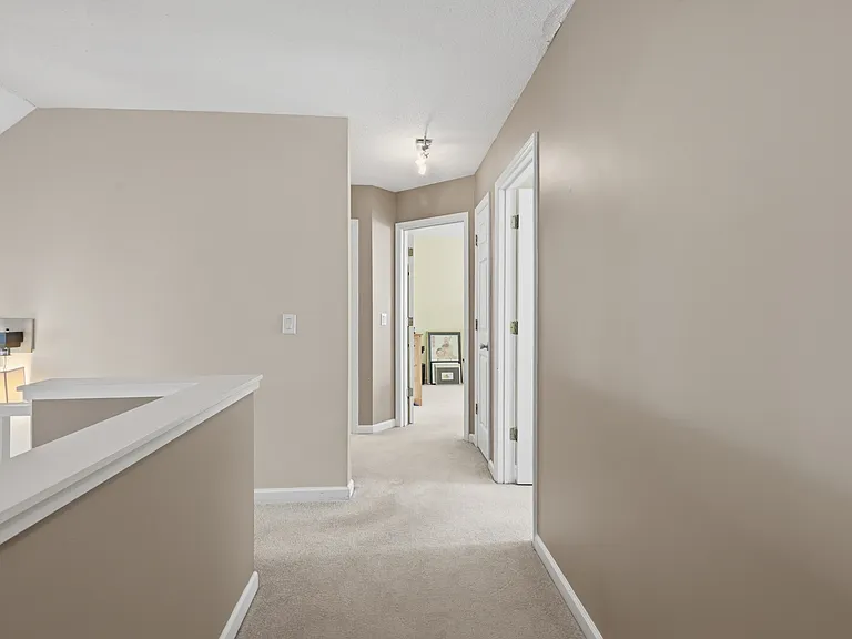 206 Covington Dr — Photo 22