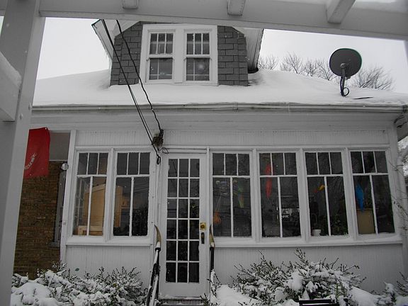 5th image of 2550 W Farwell Ave