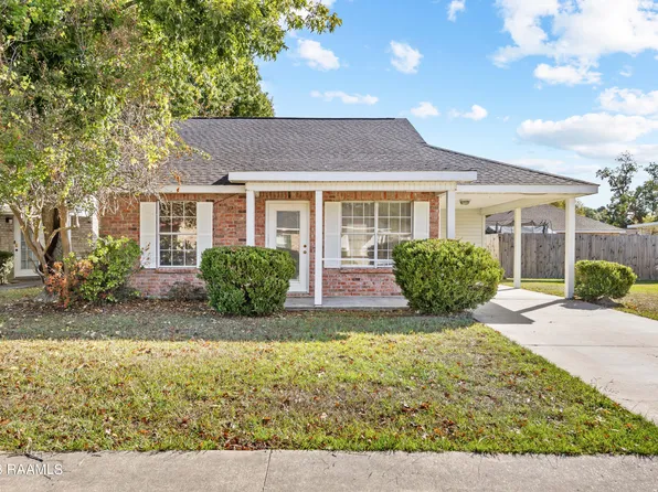 104 Bay Rum Dr, Lafayette, LA 70501