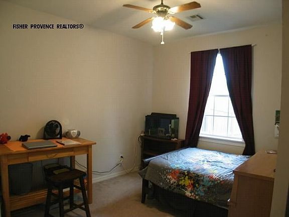 3rd image of 910 W Brown Ave