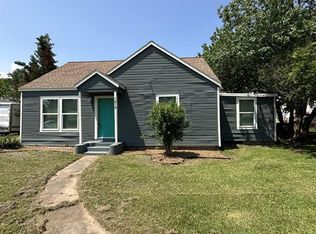 1210 W 5th St, Freeport, TX 77541