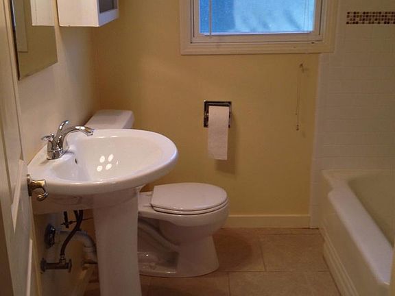 5th image of 431 E Churchill St
