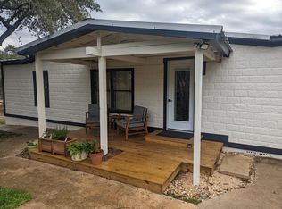 820 Bonita Dr, Blanco, TX 78606