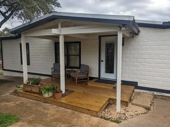 820 Bonita Dr, Blanco, TX 78606