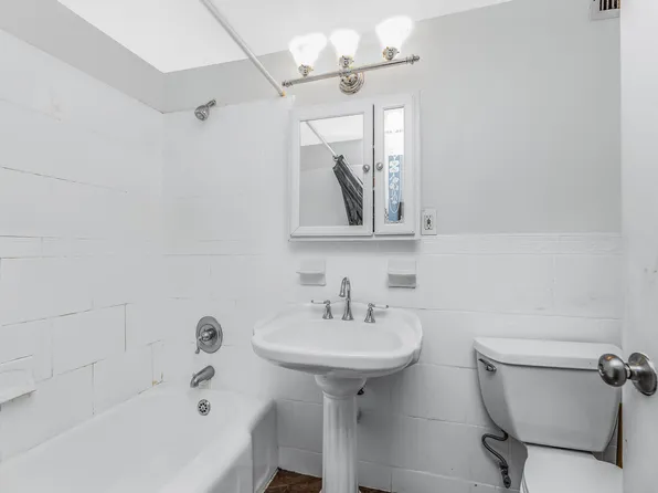 2 Fordham Hill Oval image 16 of 33