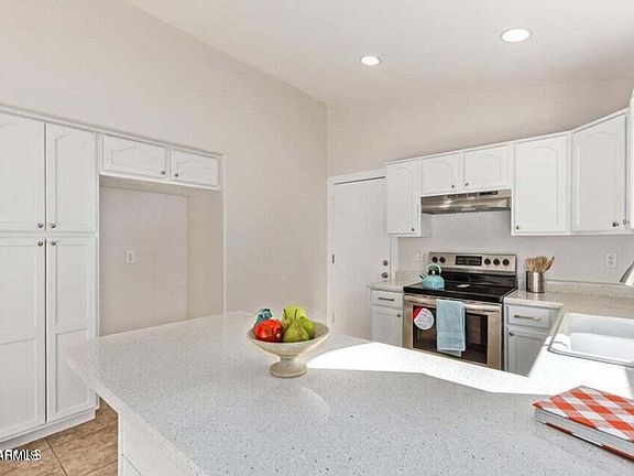 5th image of 17490 N Gatun Ave