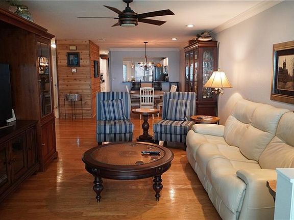 3rd image of 608 S Main Ave APT 27