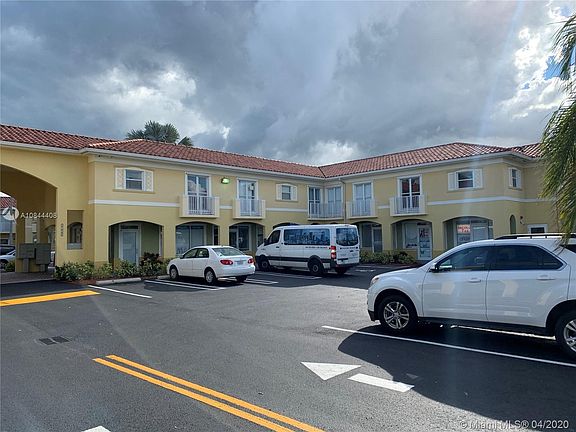 4th image of 9720 SW 184th St Unit 108