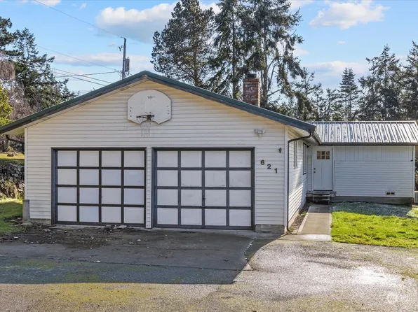 621 Ocean View Drive, Oak Harbor, WA 98277