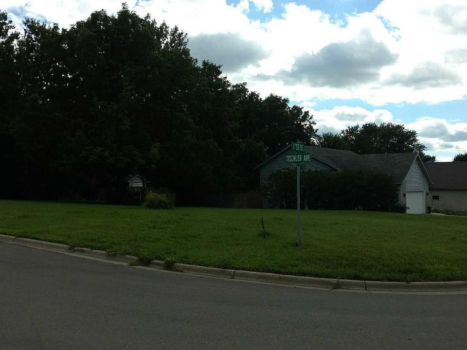 2nd image of 1113 1st St SE