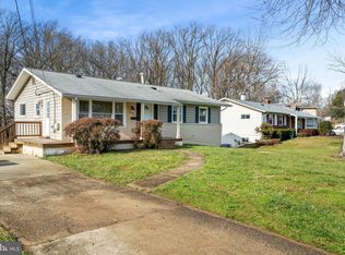 7841 Heritage Dr, Annandale, VA 22003