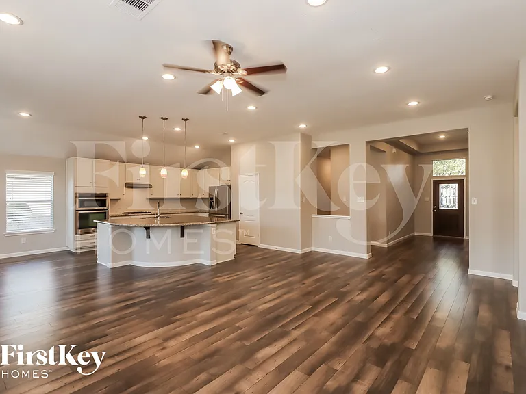 6011 Little Grove Dr — Photo 4