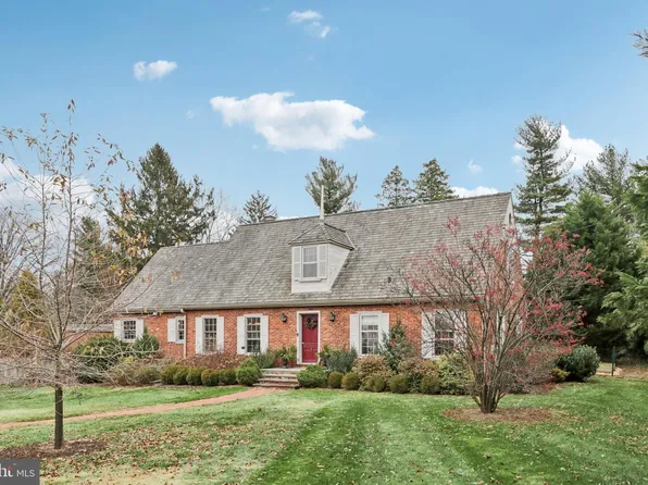 913 Field Ln, Villanova, PA 19085