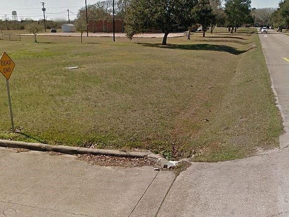 2nd image of 1800 Leissner St