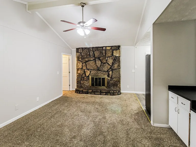 188 Regal Dr — Photo 3