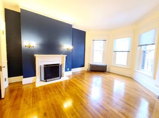 379 Commonwealth Ave #11, Boston, MA 02115