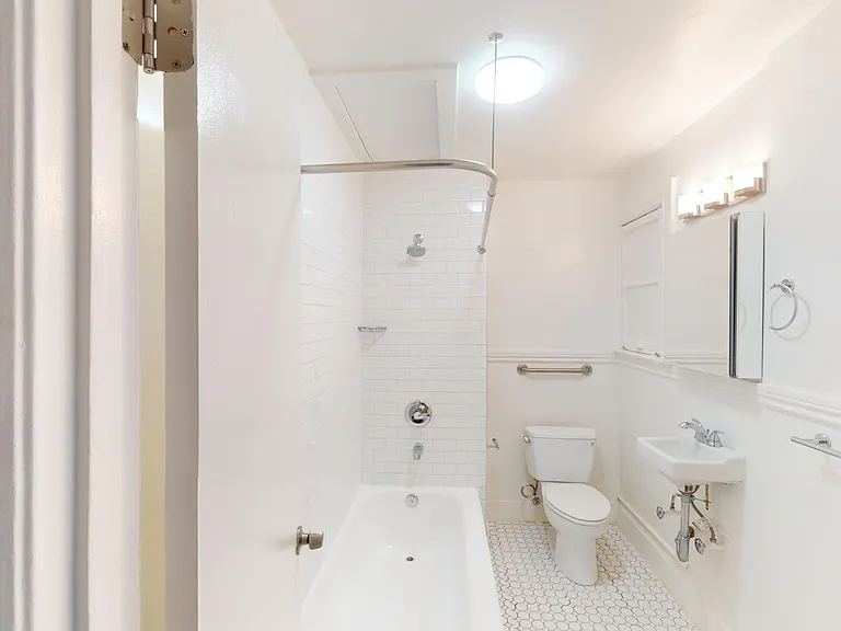 947 Bush Street — Photo 10
