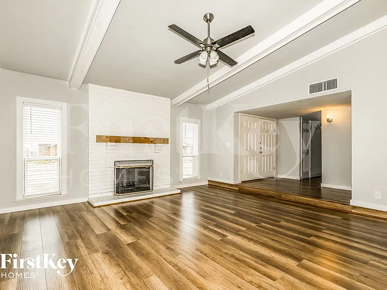 2130 Meadfoot Rd — Photo 2