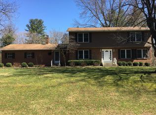 71 Mill Race Rd, Granville, OH 43023
