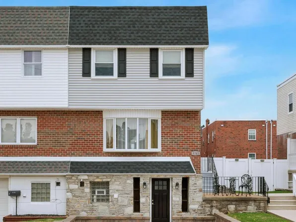 9743 Evans St, Philadelphia, PA 19115