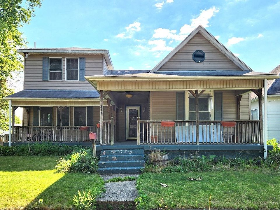 1st image of 215 N 8th St