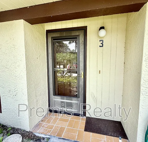 1271 Powderpuff Dr — Photo 3