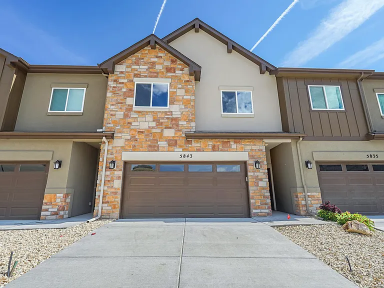 5843 Villa Lorenzo Dr — Photo 1