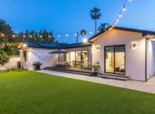 22747 Erwin St, Woodland Hills, CA 91367