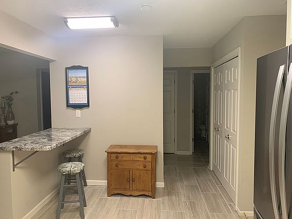 3rd image of 1916 Crystal Bay Dr E