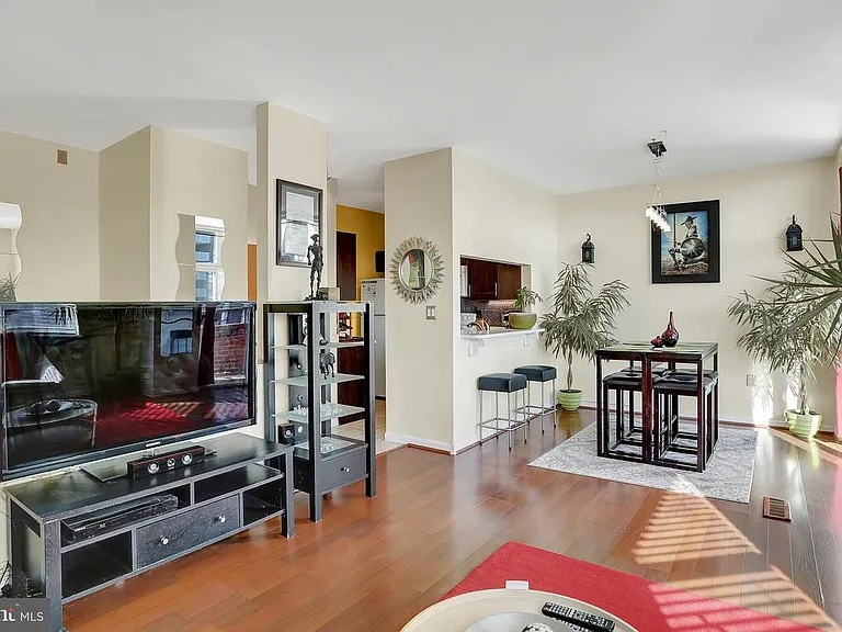 301 S Reynolds St #412 — Photo 7