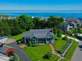 44 Arlington Rd, Plymouth, MA 02360