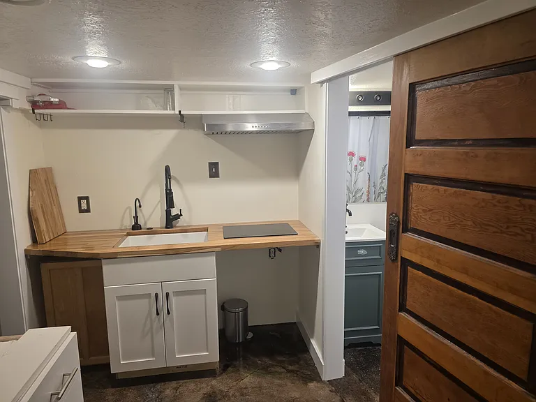 633 N Alberta St #BASEMENT — Photo 9