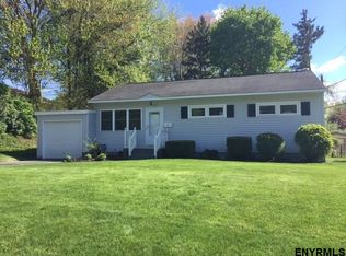 53 Hunting Rd, Albany, NY 12205