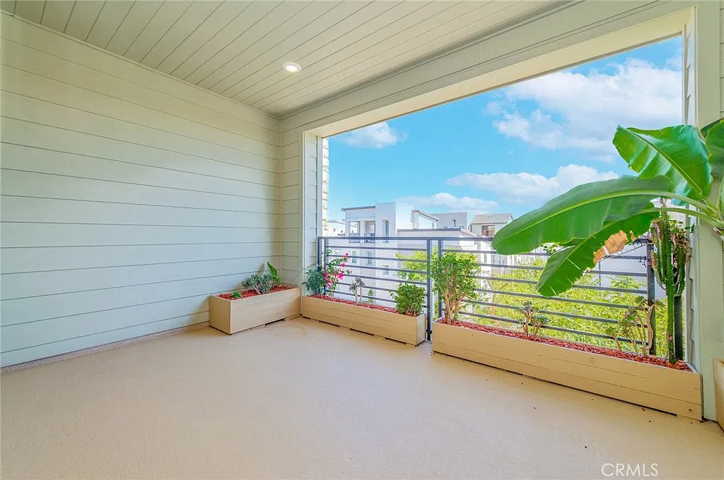 4 bed, 3170 sqft, $6,800 — Photo 3