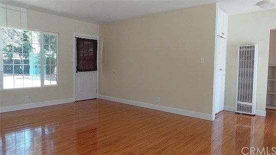 5th image of 740 W D St