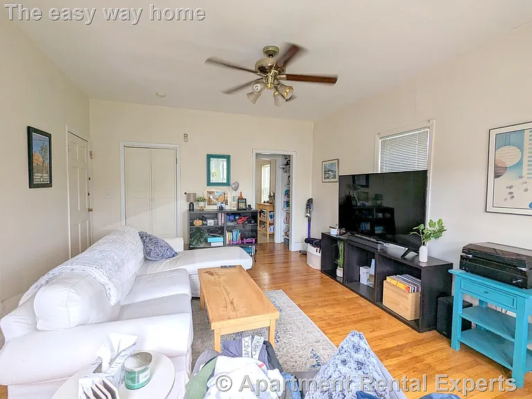 15 Howe St #5 — Photo 3
