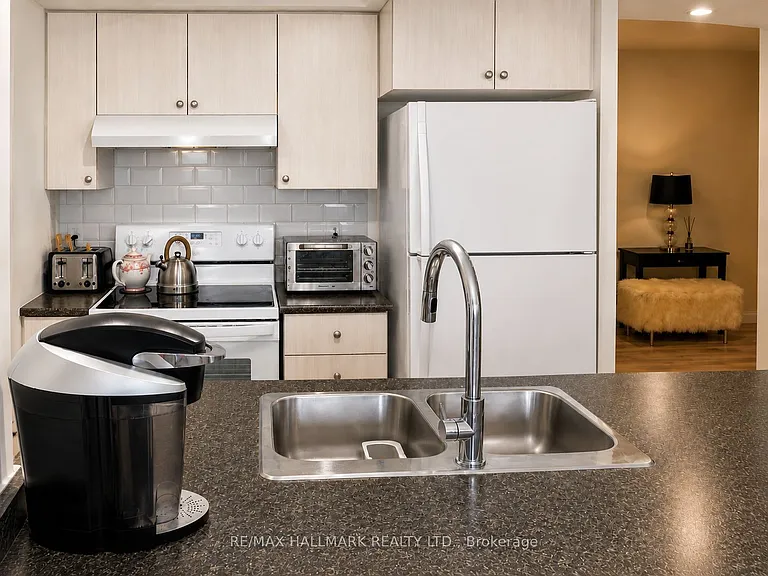 1346 Danforth Rd #908 — Photo 7