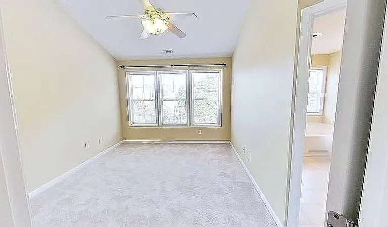 513 Village Loop Dr — Photo 13