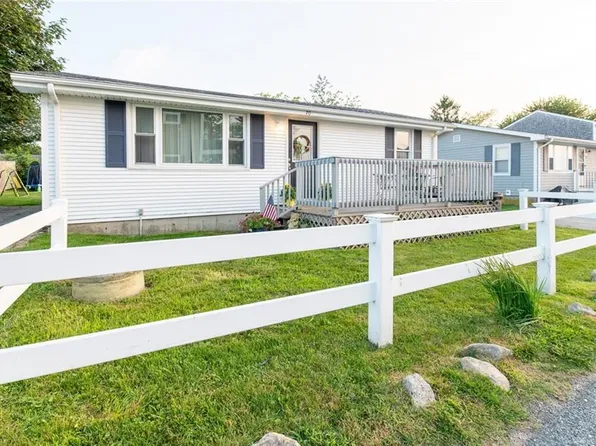 70 Durkin Dr, Narragansett, RI 02882