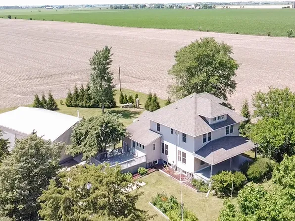 4637 E 2351st Rd, Somonauk, IL 60552