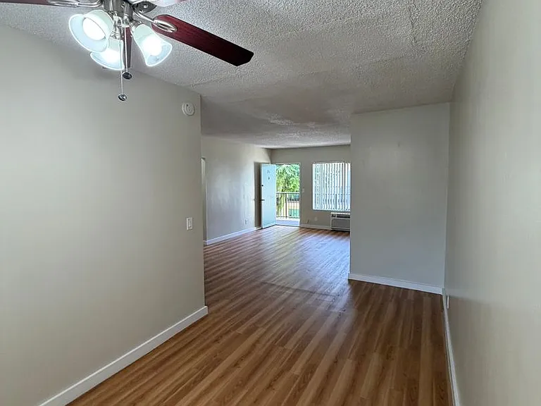 Stone Gate Apartments — Photo 67