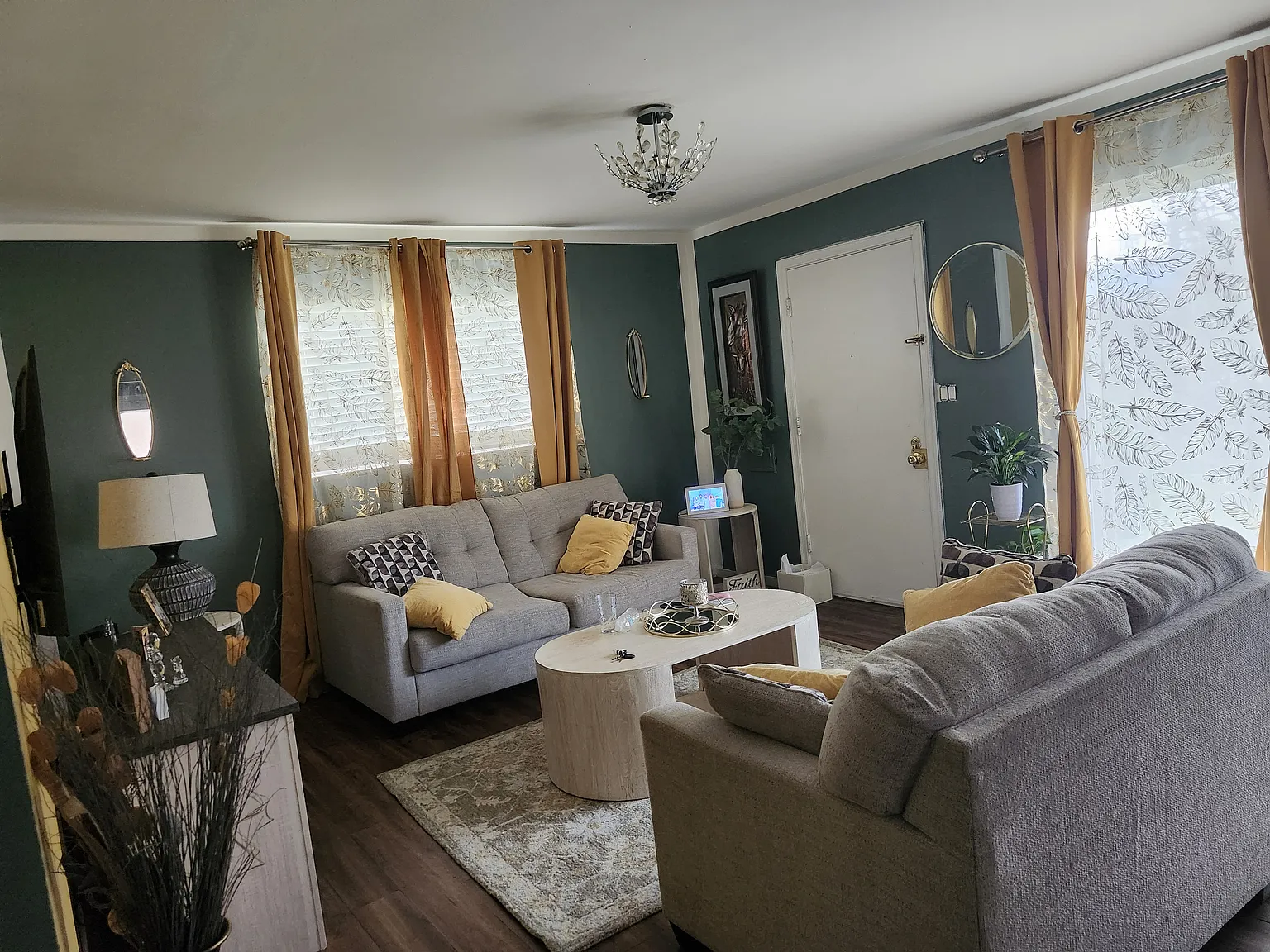 3 bed, 936 sqft, $1,500 — Photo 4