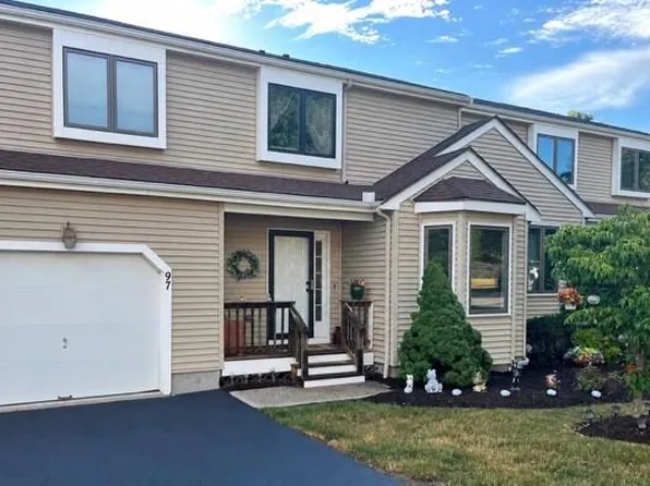 80 Fisher Rd Unit 97, Cumberland, RI 02864