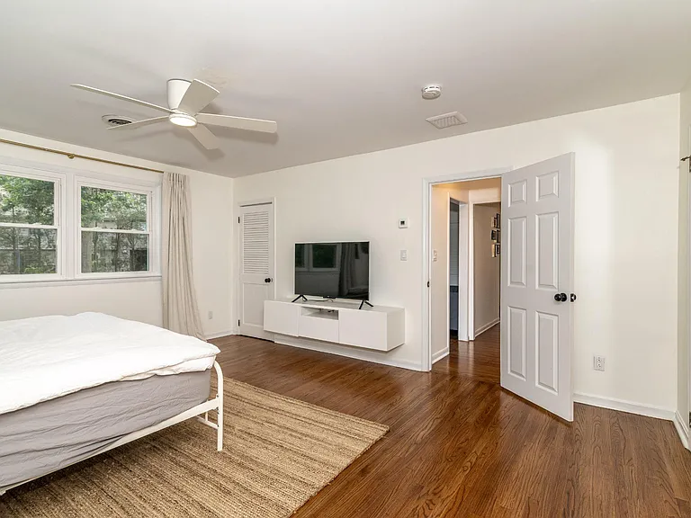 1800 Lark Ln — Photo 30