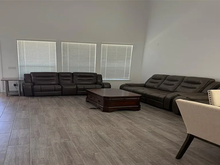 25318 Loch Doon Dr — Photo 4