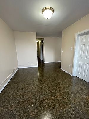 4th image of 1135 43rd St #4D
