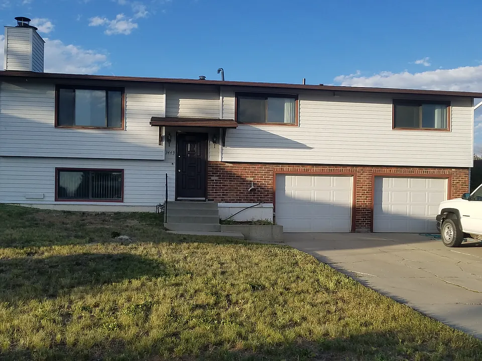3449 Taft Way