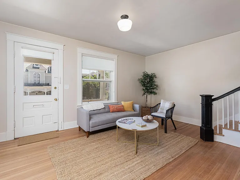 315 Vine St — Photo 2