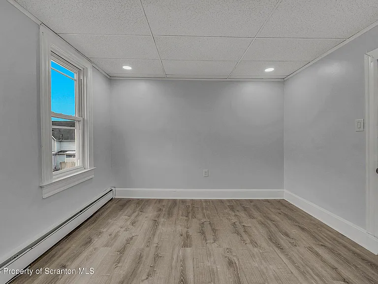 8 Green Ridge St #2 — Photo 14